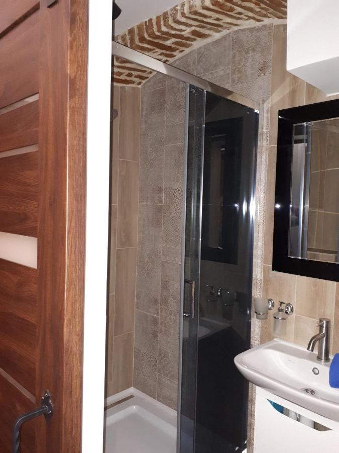 Cozy Loft В Самому Центрі Львова Daire Dış mekan fotoğraf